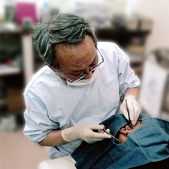 医師　吉見　訓雄